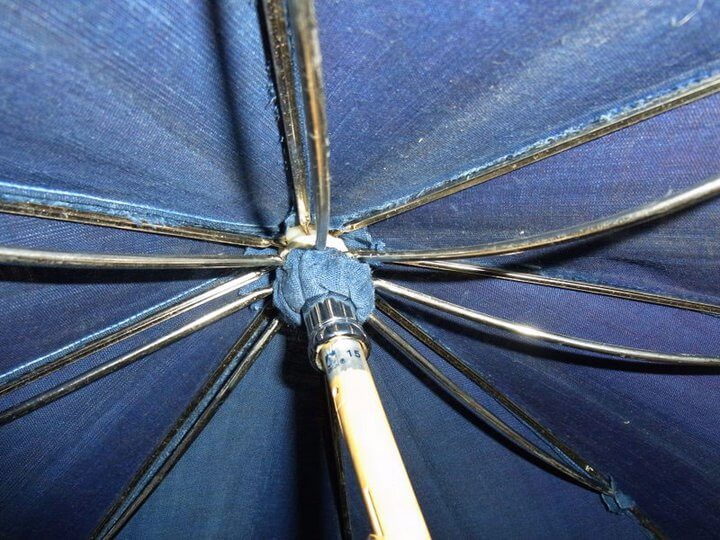 なくなると、このようになり傘が開閉不能に